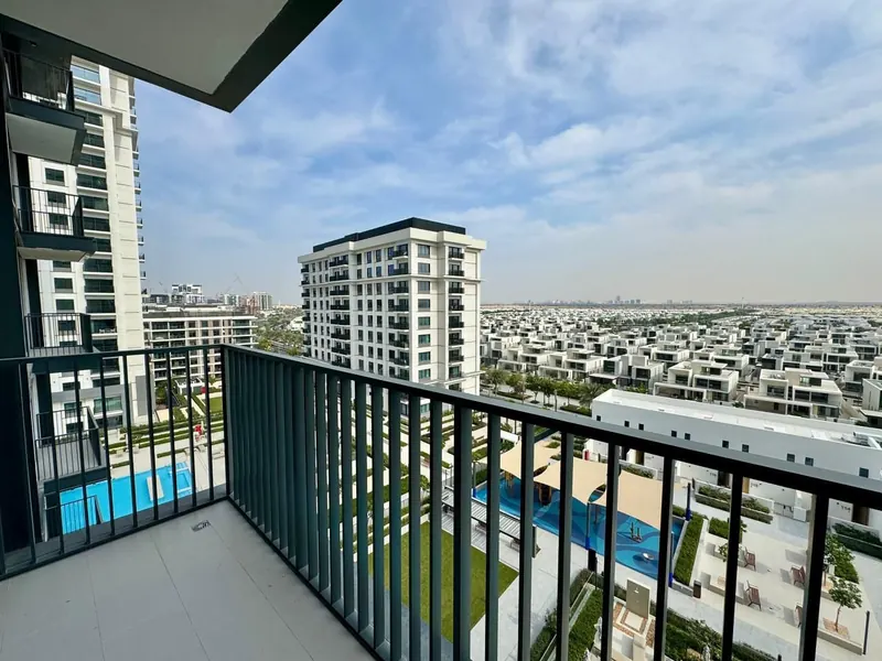 1-bedroom apartment with balcony over the pool, Lime Gardens