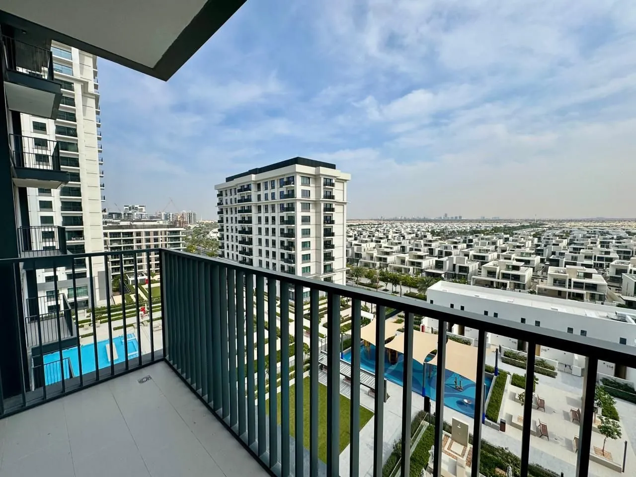 1-bedroom apartment with balcony over the pool, Lime Gardens